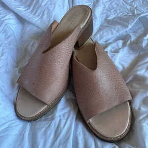 Clarks Originals Amara Sandstone Nude Slip On Mules Shoes Womens Size 8.5